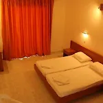 Sam's Apart-hotel