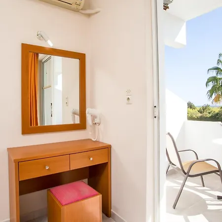 Sam's Aparthotel