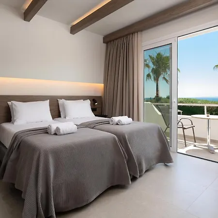 Sam's Aparthotel 4*